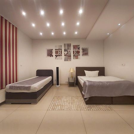 Gemuetliches J&L Apartment Nahe Des Hauptbahnhofes بادن بادن المظهر الخارجي الصورة